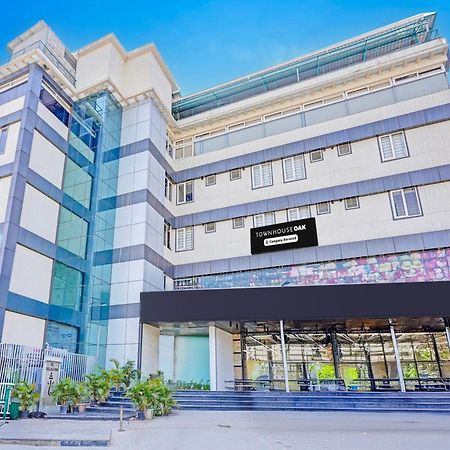 Super Townhouse Oak Electronic City Formerly Hotel Trubell Kammasandra Bagian luar foto