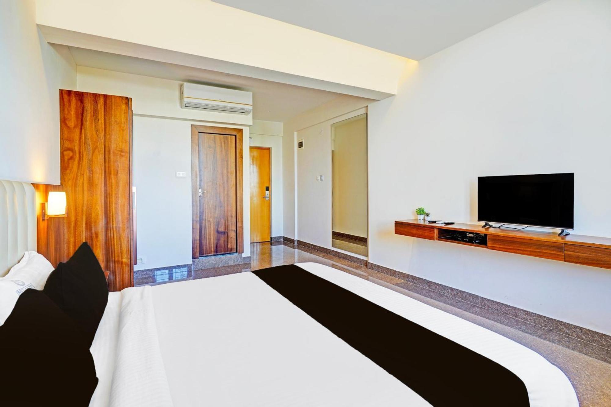 Super Townhouse Oak Electronic City Formerly Hotel Trubell Kammasandra Bagian luar foto
