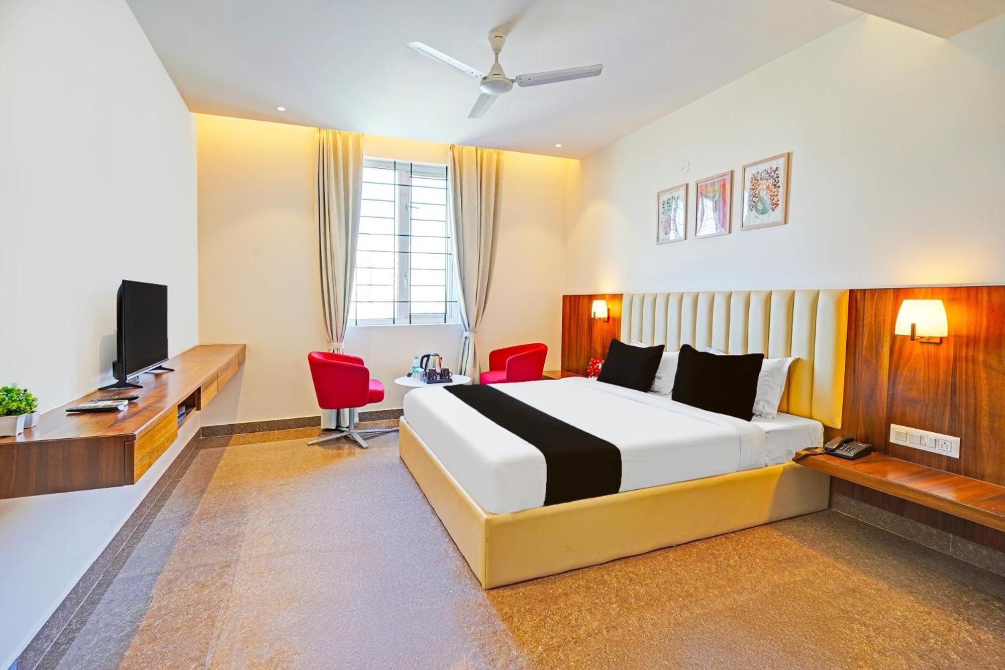Super Townhouse Oak Electronic City Formerly Hotel Trubell Kammasandra Bagian luar foto