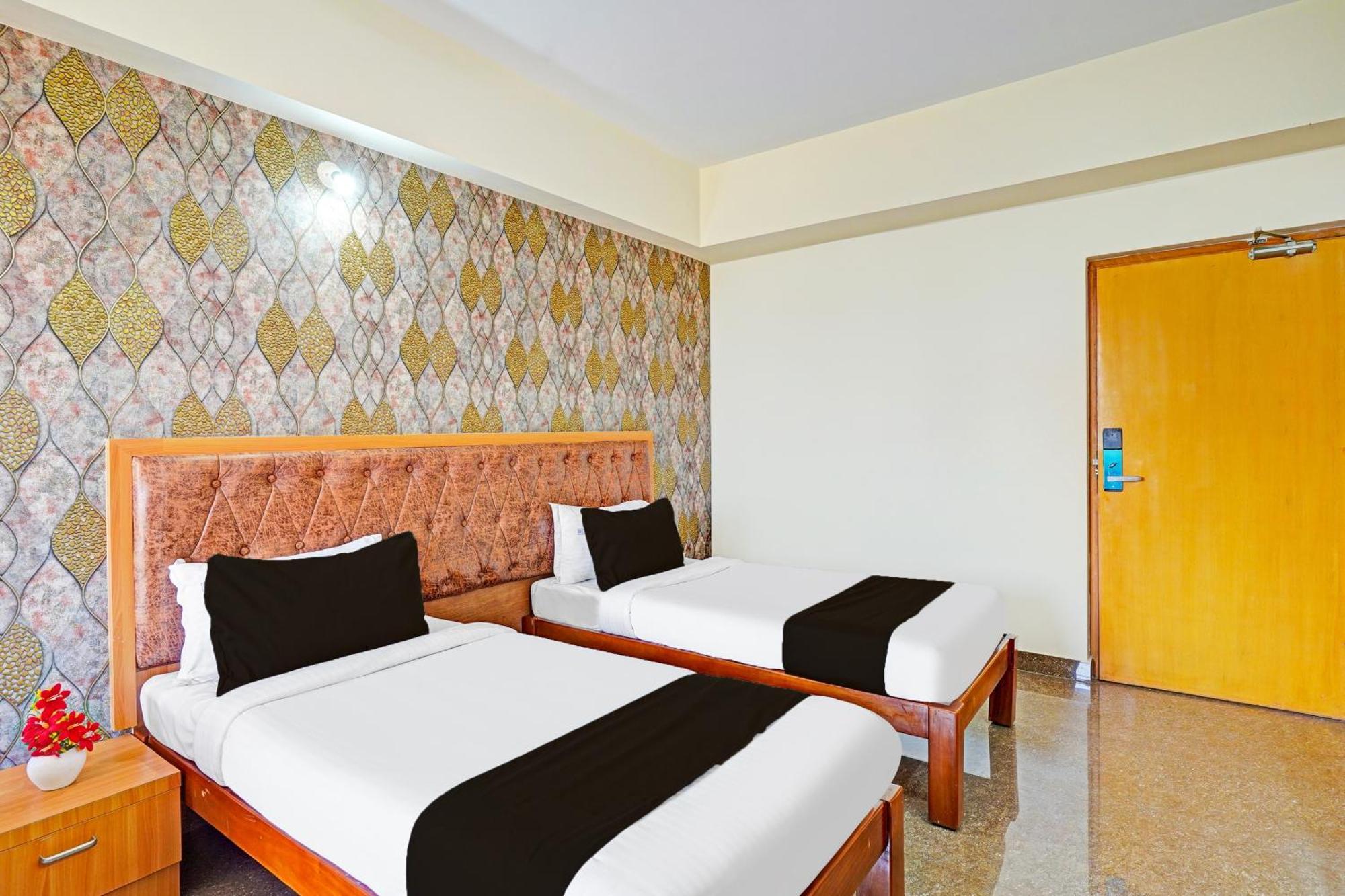 Super Townhouse Oak Electronic City Formerly Hotel Trubell Kammasandra Bagian luar foto